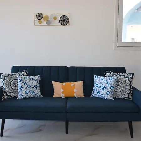 Gemini Apartment *
